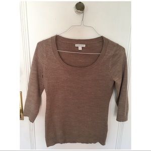 Brown crew neck tee